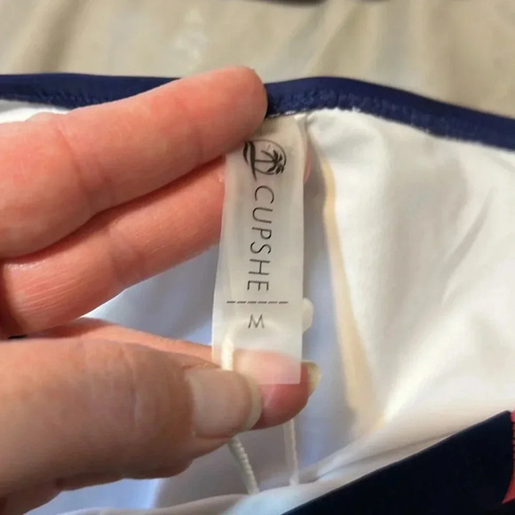 NWT Cupshe swim bottomss- size M - Picture 3 of 4